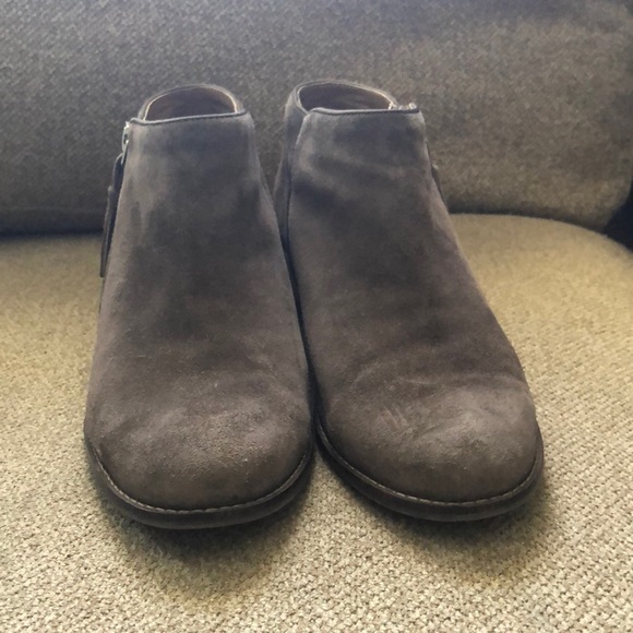 vionic serena greige